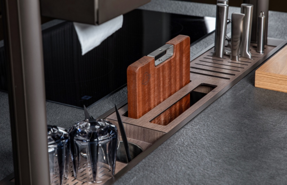 NOTT<br>Worktop Channel Storage